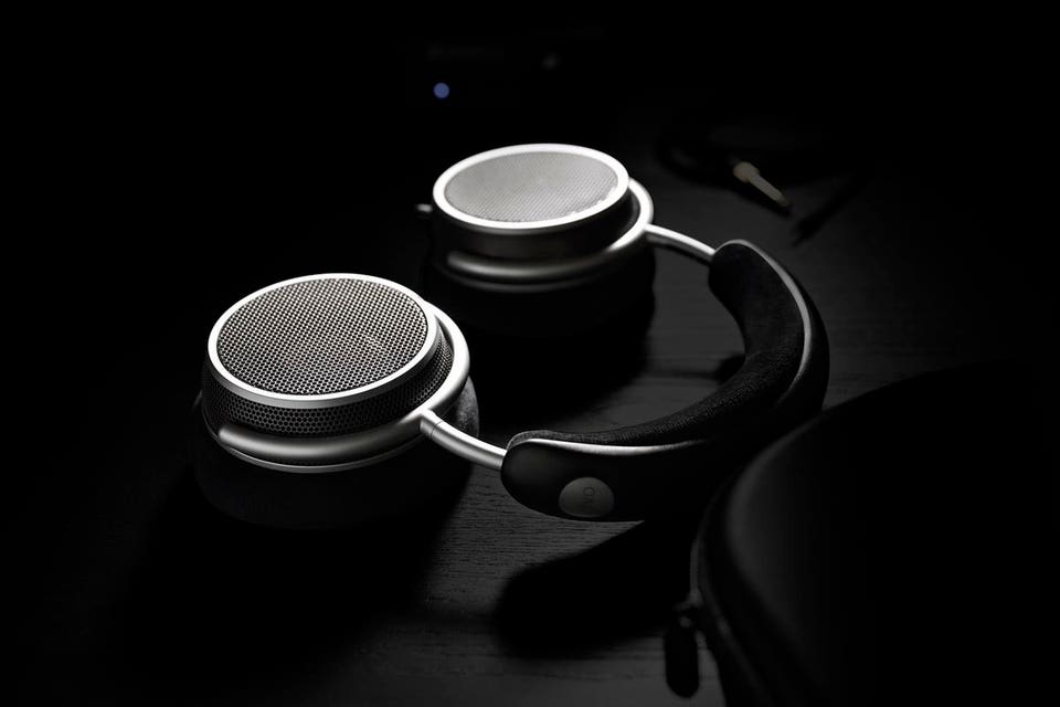 Grell OAE2 Are The Latest Open-Back Headphones From The Legendary Axel Grell